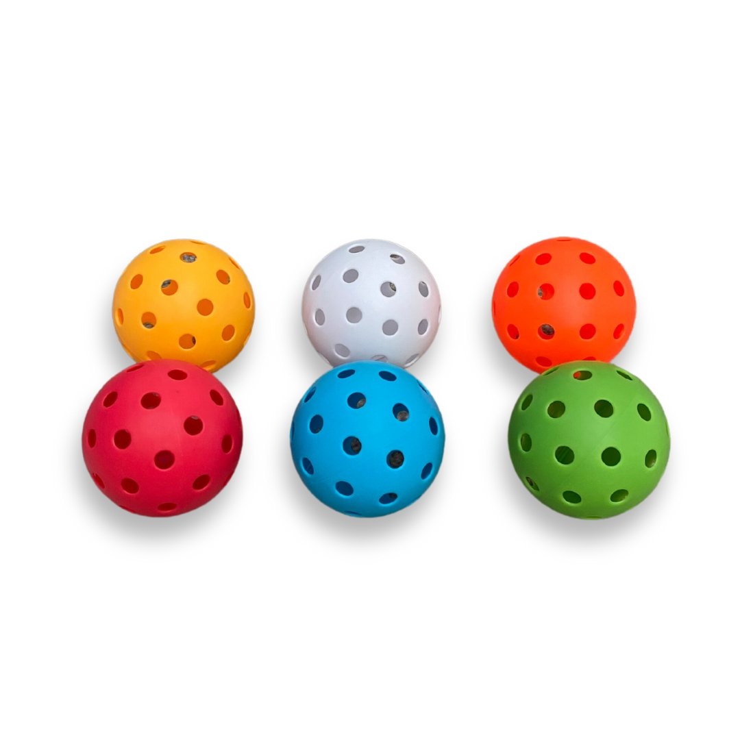 BucketGolf Balls